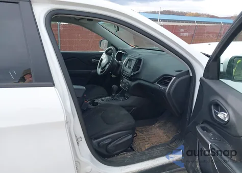 2020 Jeep Cherokee Latitude 4X4 z USA, uszkodzony, nr VIN 1C4PJMCB7LD611740